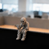 8cm Work Burnout Skeleton Ornament, Funny Coffee Skeleton Desk Decor, Desktop Ornaments, Gothic 3D Printed Statue for Home Office, Sarcastic Work From Home Companion, Printed Home Ornaments, Creative Home Decor