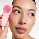 2-in-1 Silicone Facial Cleansing Brush with Heat & Vibration – Cleanse, Massage & Glow