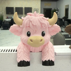 Cute Peeking Highland Cow Resin Figurine, Warm Farmhouse Desktop Decor Gift
